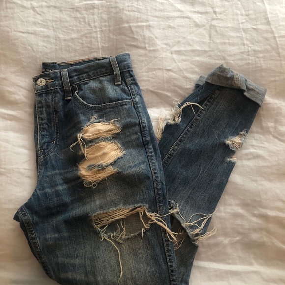 Levi’s Ripped Jeans - Picture 5 of 7
